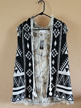 Miss Me Sunset Valley Aztec Hooded Faux Fur Trim Vest